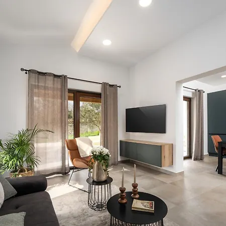 Canziana By Briskva Villa