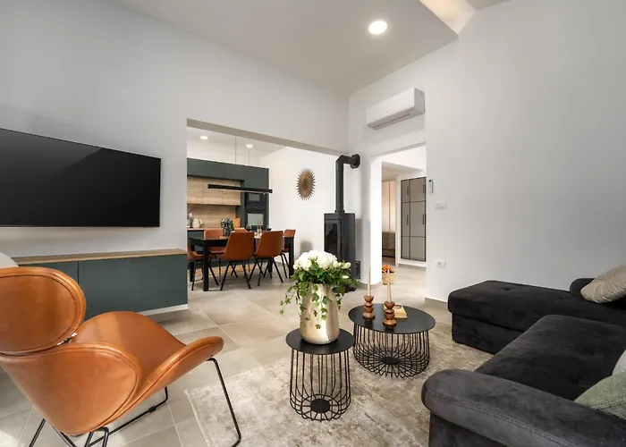 Canziana By Briskva * Пула