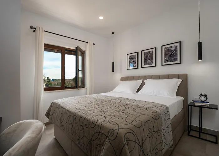 Вілла Canziana By Briskva