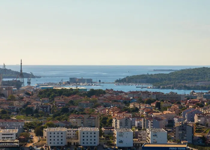 Canziana By Briskva Вілла Пула