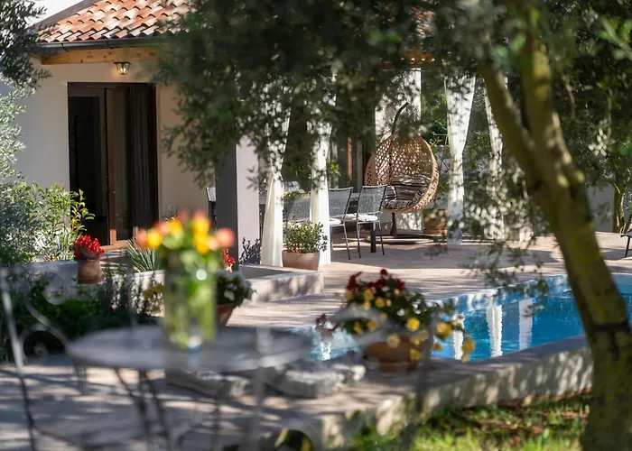 Вілла Canziana By Briskva *