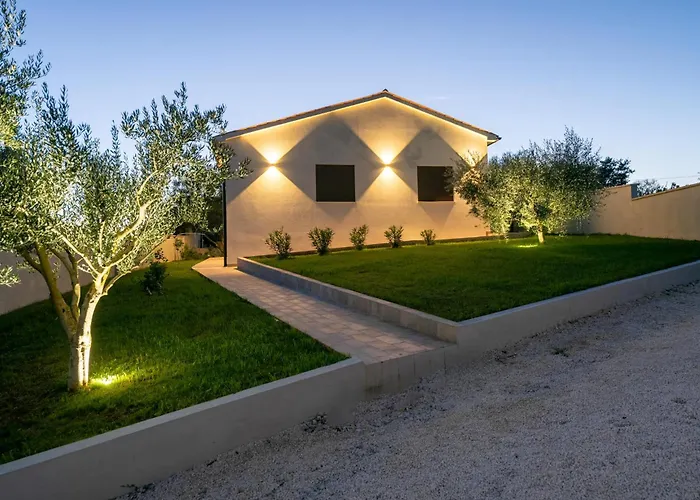 Canziana By Briskva Вілла Пула